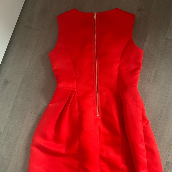 Short Red Dress✨ - Picture 3 of 3